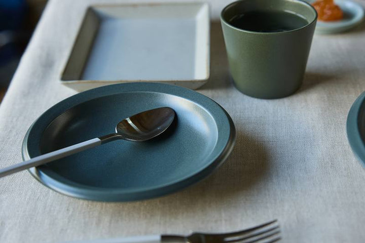 確認ˊᵕˋ画像2枚♡お椀♡カレー皿♡丸仕切り(茶)♡スプーンフォーク♡ AKOMEYA TOKYO/ 美濃焼カレー皿&カレースプーン ペアセット